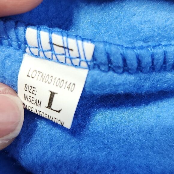 🔹️NIB Blue Fleece Sweater Vest w/Leash Ring Large - Picture 4 of 5